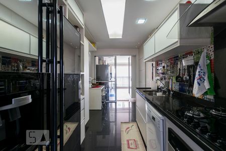 Cozinha de apartamento à venda com 3 quartos, 184m² em Vila Mariana, São Paulo