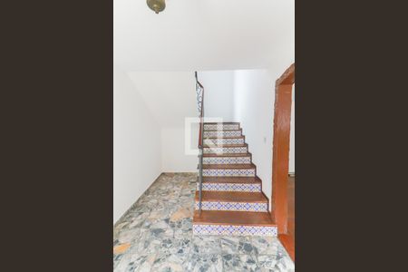 Acesso Escadas de casa à venda com 3 quartos, 526m² em Jaguaré, São Paulo