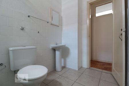 Banheiro de apartamento para alugar com 3 quartos, 70m² em Funcionários, Belo Horizonte