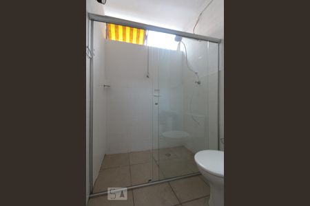 Banheiro de apartamento para alugar com 3 quartos, 70m² em Funcionários, Belo Horizonte