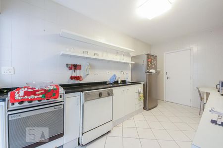 Cozinha de apartamento para alugar com 3 quartos, 154m² em Consolação, São Paulo