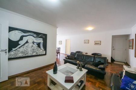 Sala de estar de apartamento para alugar com 3 quartos, 154m² em Consolação, São Paulo