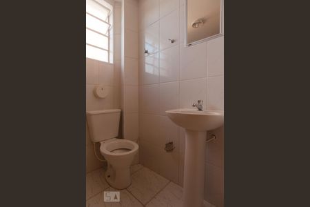Banheiro de apartamento à venda com 1 quarto, 45m² em Vila Campos Sales, Campinas