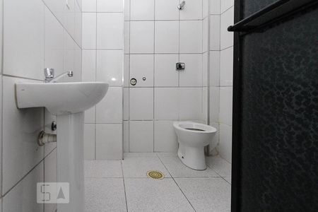 banheiro de kitnet/studio para alugar com 1 quarto, 30m² em Brás, São Paulo