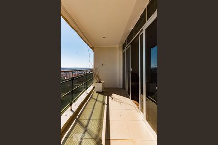 Varanda de apartamento à venda com 4 quartos, 300m² em Centro, Campinas