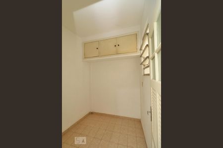 Apartamento à venda com 136m², 3 quartos e 1 vaga Apartamento à venda com 136m², 3 quartos e 1 vagaQuarto de Serviço.