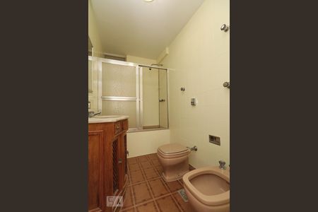 Apartamento à venda com 136m², 3 quartos e 1 vaga Apartamento à venda com 136m², 3 quartos e 1 vagaBanheiro Social.