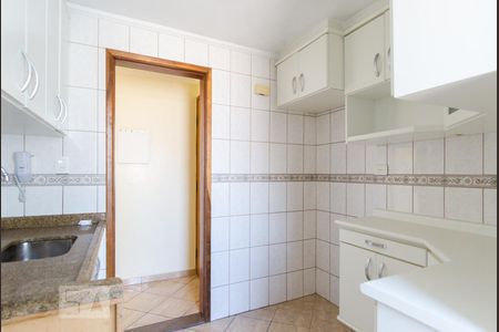 Cozinha de apartamento à venda com 2 quartos, 58m² em Jardim Yraja, São Bernardo do Campo