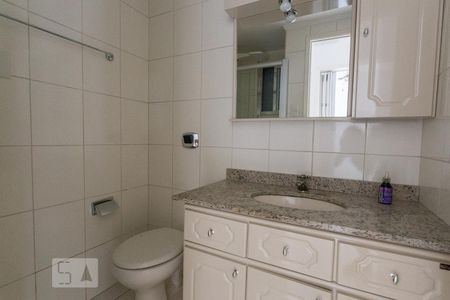 Banheiro de apartamento à venda com 1 quarto, 40m² em Cidade Baixa, Porto Alegre