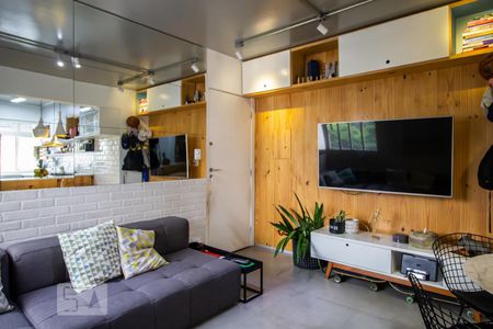 Sala de estar de apartamento à venda com 2 quartos, 50m² em Pinheiros, São Paulo
