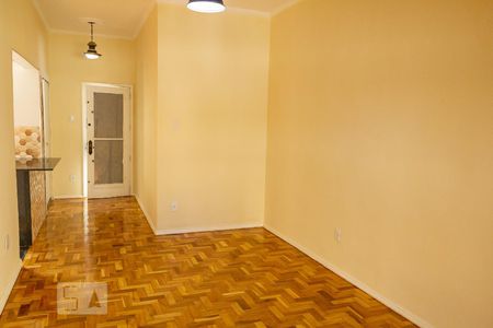 Sala integrada com a cozinha de apartamento para alugar com 2 quartos, 77m² em Tijuca, Rio de Janeiro