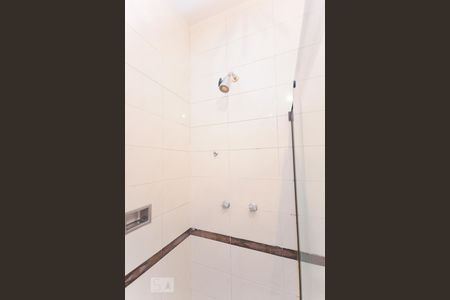 Banheiro de apartamento para alugar com 1 quarto, 54m² em Tijuca, Rio de Janeiro