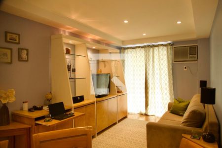 Sala de apartamento para alugar com 2 quartos, 72m² em Jardim Botânico, Rio de Janeiro