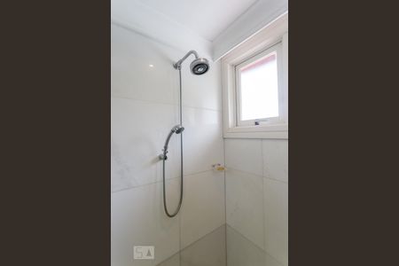 Casa de condomínio à venda com 520m², 4 quartos e 5 vagas Casa de condomínio à venda com 520m², 4 quartos e 5 vagasBanheiro 1 da suíte 3