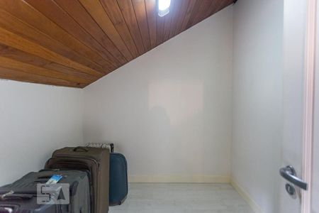 Casa de condomínio à venda com 520m², 4 quartos e 5 vagas Casa de condomínio à venda com 520m², 4 quartos e 5 vagasDepósito do sótão