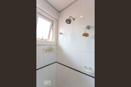 Casa de condomínio à venda com 520m², 4 quartos e 5 vagas Casa de condomínio à venda com 520m², 4 quartos e 5 vagasBanheiro 2 da suíte 3