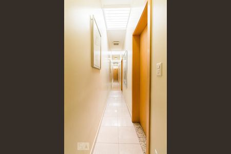Corredor de casa para alugar com 4 quartos, 500m² em Mooca, São Paulo
