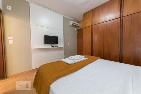 Suíte de apartamento para alugar com 1 quarto, 65m² em Centro, Campinas