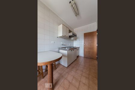 Cozinha de apartamento à venda com 1 quarto, 65m² em Centro, Campinas