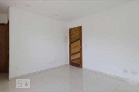 Sala de apartamento para alugar com 2 quartos, 70m² em Jardim Carlu, São Paulo