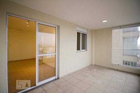 Varanda de apartamento à venda com 2 quartos, 60m² em Vila Ipojuca, São Paulo