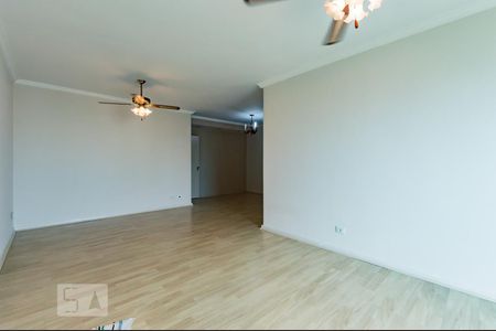 Sala de apartamento à venda com 4 quartos, 120m² em Cambuí, Campinas