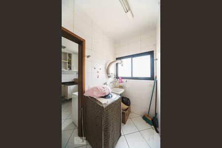 Apartamento à venda com 150m², 3 quartos e 2 vagas Apartamento à venda com 150m², 3 quartos e 2 vagasÁrea de Serviço