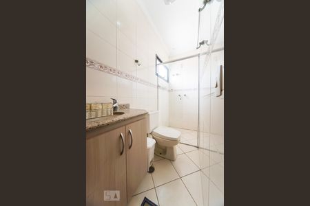 Apartamento à venda com 150m², 3 quartos e 2 vagas Apartamento à venda com 150m², 3 quartos e 2 vagasBanheiro da Suíte 2