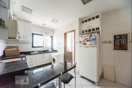 Apartamento à venda com 150m², 3 quartos e 2 vagas Apartamento à venda com 150m², 3 quartos e 2 vagasCozinha