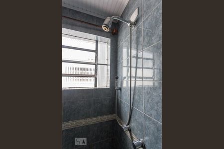 Banheiro de apartamento para alugar com 3 quartos, 85m² em Jardim do Salso, Porto Alegre