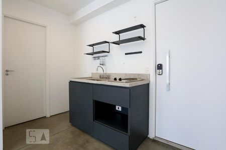 Cozinha de apartamento para alugar com 1 quarto, 39m² em Pinheiros, São Paulo