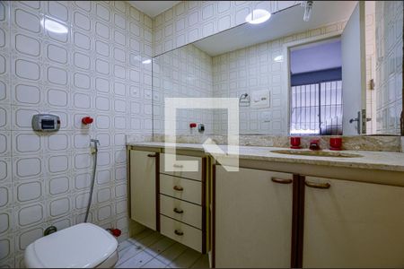 Banheiro do Quarto 1 de apartamento à venda com 2 quartos, 160m² em Icaraí, Niterói