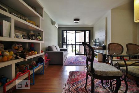Sala de apartamento à venda com 3 quartos, 105m² em Vila Sônia, São Paulo
