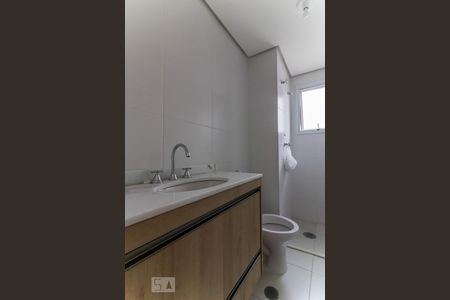 Banheiro de apartamento à venda com 2 quartos, 58m² em Vila Homero Thon, Santo André