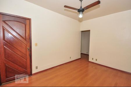 Sala de casa de condomínio à venda com 2 quartos, 66m² em Pechincha, Rio de Janeiro