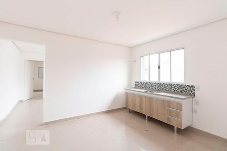 Cozinha  de casa para alugar com 2 quartos, 70m² em Vila Santa Isabel, São Paulo