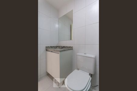 Banheiro de apartamento para alugar com 2 quartos, 51m² em Jardim Caboré, São Paulo