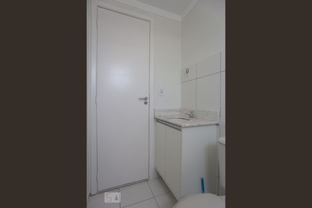 Banheiro  de apartamento à venda com 2 quartos, 45m² em Loteamento Parque São Martinho, Campinas