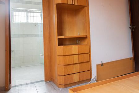 Suite  de casa à venda com 3 quartos, 163m² em Vila Santo Estéfano, São Paulo