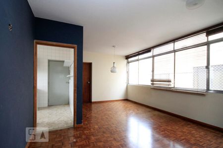 Sala de apartamento para alugar com 3 quartos, 92m² em Bela Vista, São Paulo