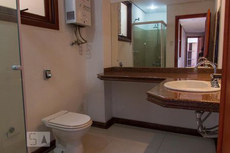 Banheiro 1 de apartamento à venda com 3 quartos, 110m² em Santana, Porto Alegre