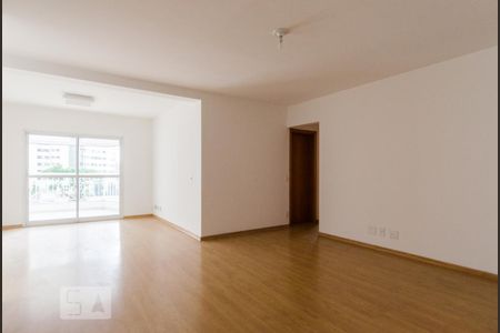 Apartamento para alugar com 127m², 3 quartos e 2 vagasSala