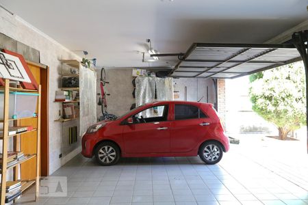 Garagem de casa à venda com 6 quartos, 323m² em Vila Santa Terezinha (zona Norte), São Paulo