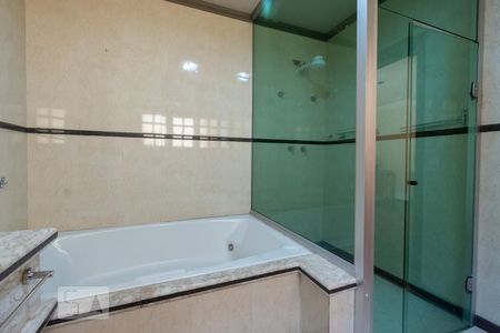 Suíte 1 - banheiro de casa à venda com 3 quartos, 480m² em Jardim Sílvia, Santo André
