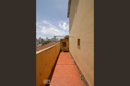 Corredor Lateral de casa à venda com 3 quartos, 170m² em Sumarezinho, São Paulo