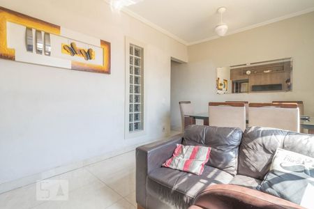 Sala de apartamento para alugar com 3 quartos, 70m² em Nova Floresta, Belo Horizonte