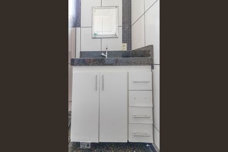 Banheiro de apartamento para alugar com 3 quartos, 70m² em Nova Floresta, Belo Horizonte