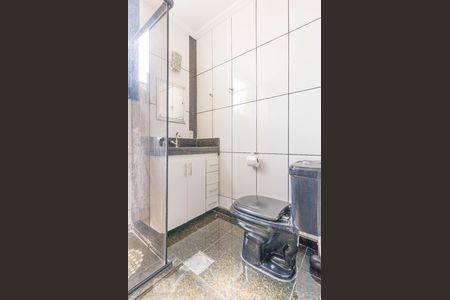 Banheiro de apartamento para alugar com 3 quartos, 70m² em Nova Floresta, Belo Horizonte