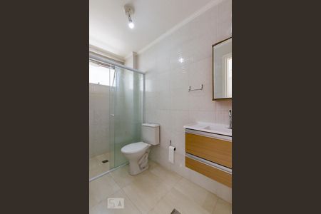 Banheiro de apartamento para alugar com 1 quarto, 38m² em Vila Itapura, Campinas