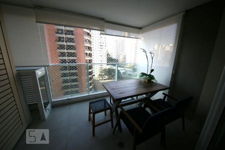 Varanda de kitnet/studio para alugar com 1 quarto, 42m² em Brooklin Paulista, São Paulo